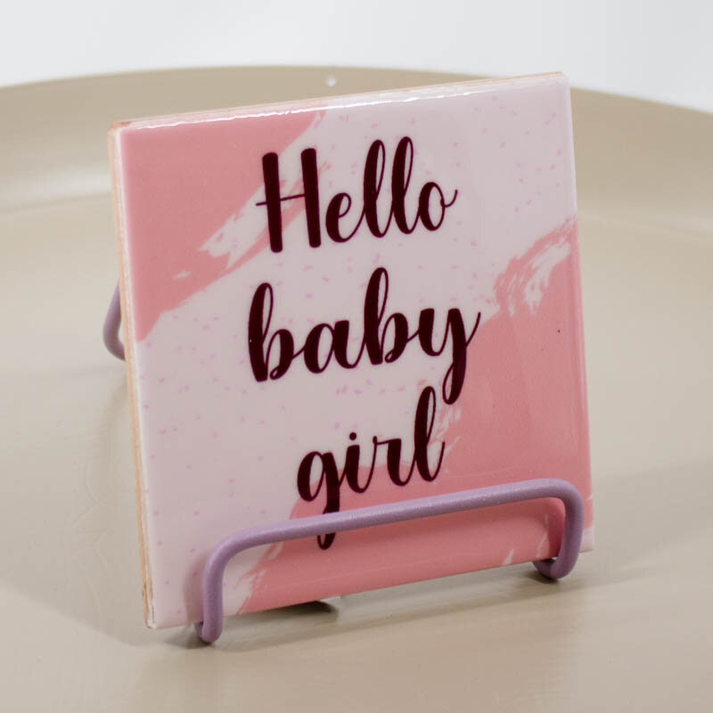 Tegeltje hello baby girl op standaard