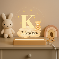Nachtlampje met Naam en Initiaal K &ndash; Beertje op Wolk | Leukcadeaushop.nl